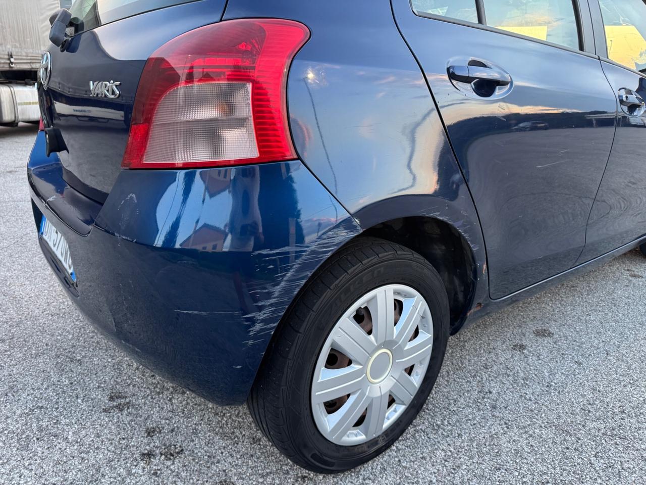 Toyota Yaris 1.0 5 porte Sol