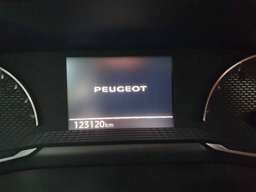 Peugeot 2008 1.5 BHDi 110cv Autocarro N1