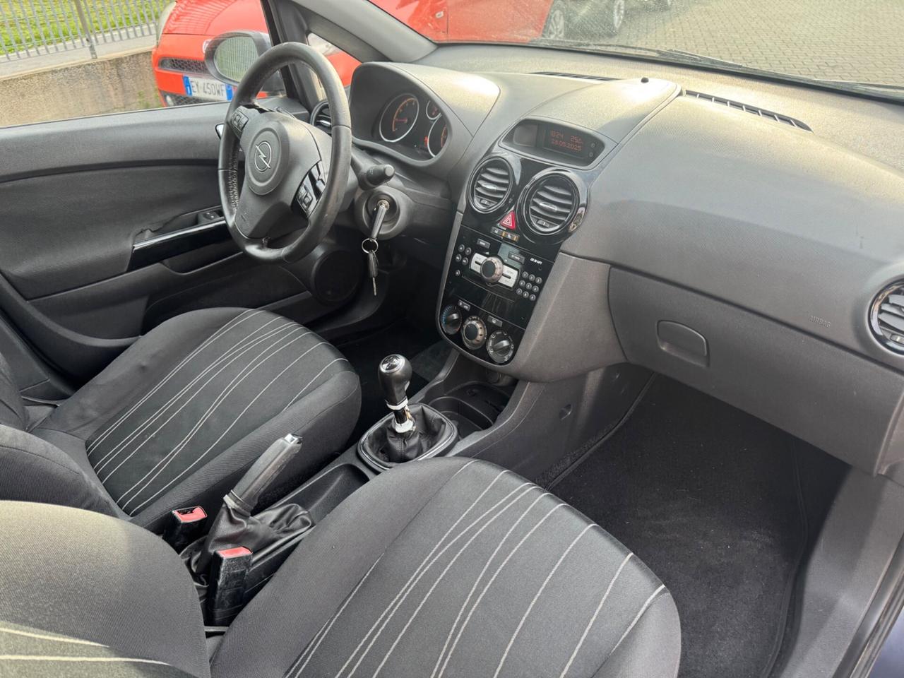 Opel Corsa 1.2 5 porte Cosmo