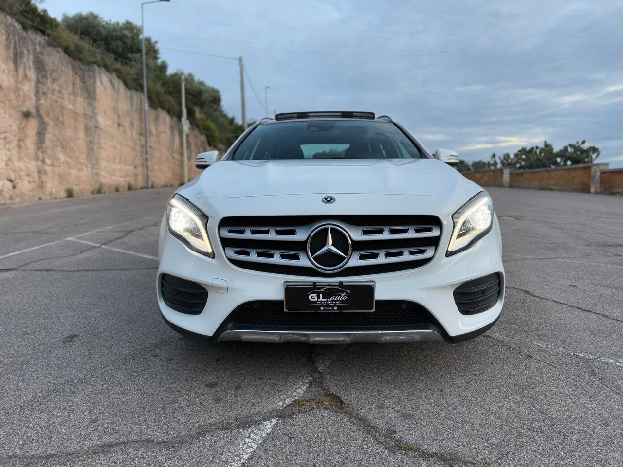 Mercedes GLA200 4MATIC 136/PREMIUM AMG/TETTO/19"