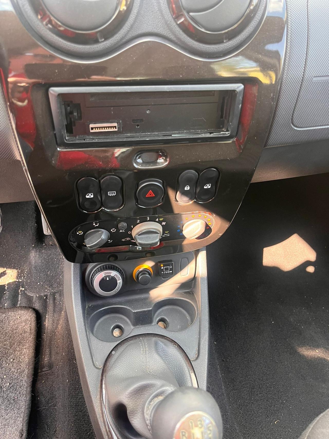 DACIA DUSTER 1.6 4X4 LAUREATE