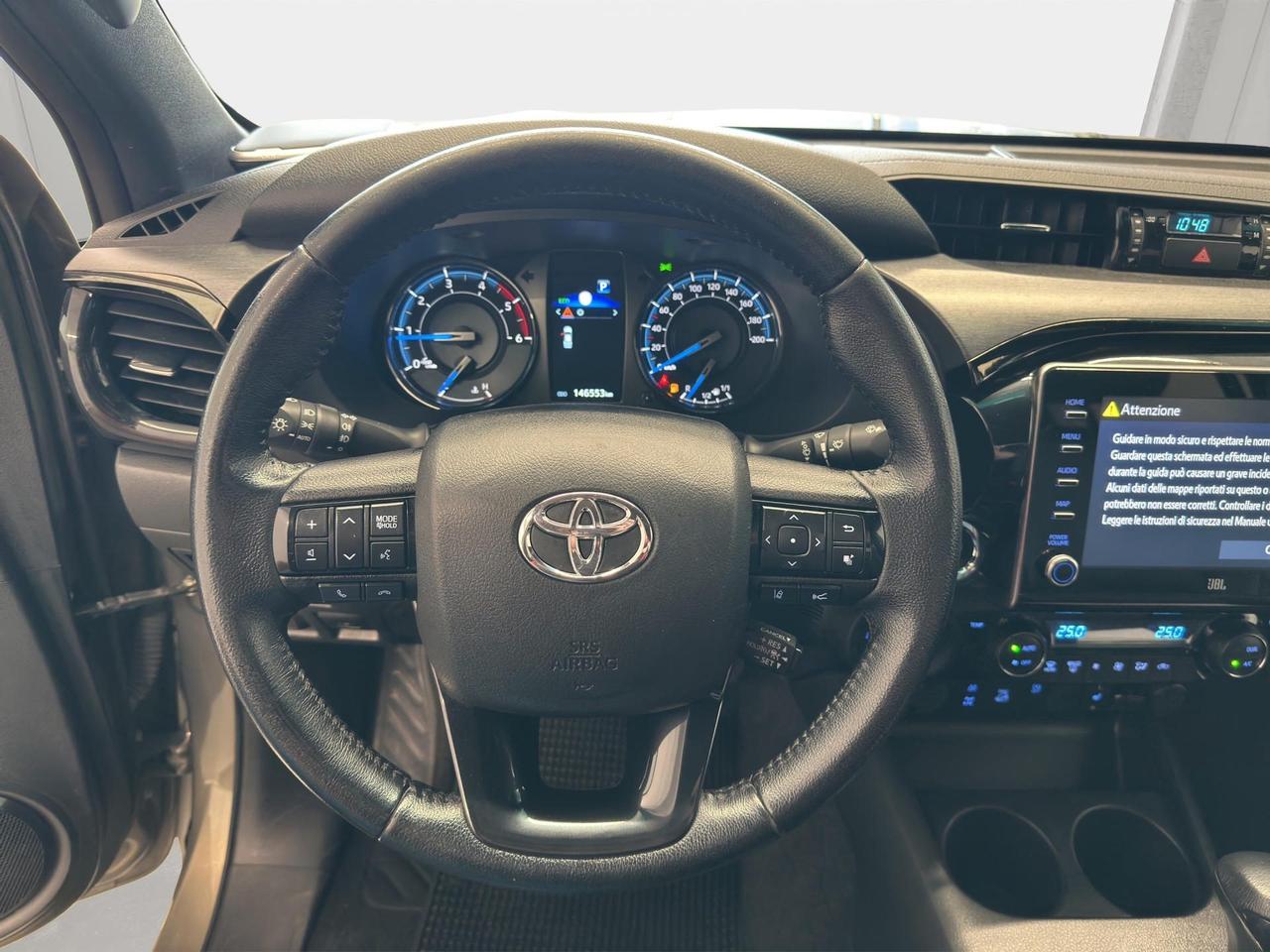 Toyota Hilux 2.8 d double cab Invincible 4wd auto