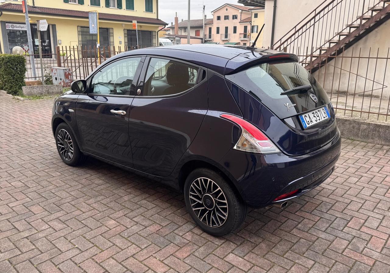 Lancia Ypsilon 1.2 69 CV 5 porte GPL Ok Neopatentati