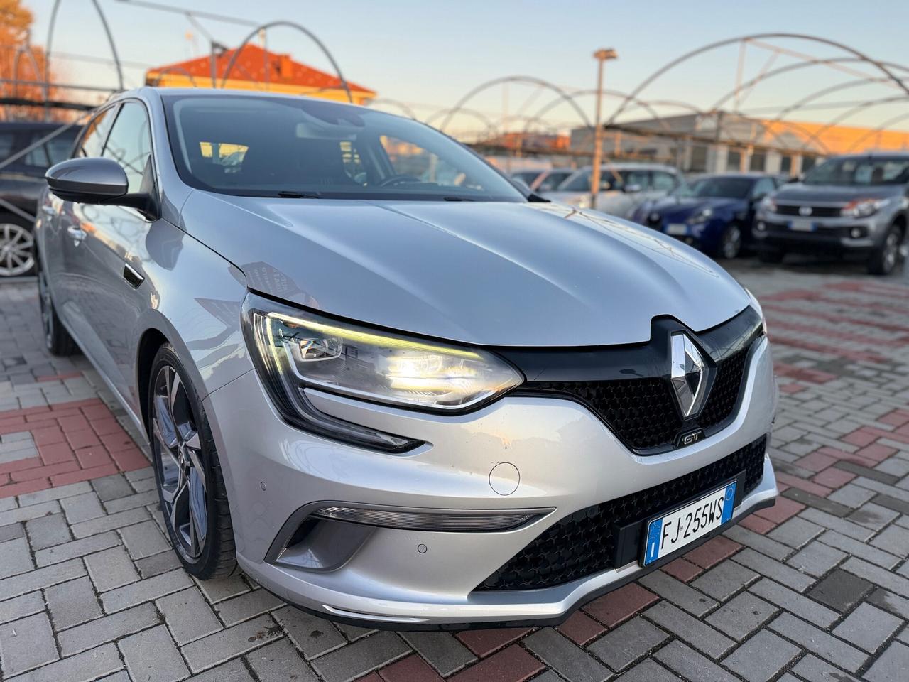 Renault Mégane TCe 205 CV EDC GT 4Control