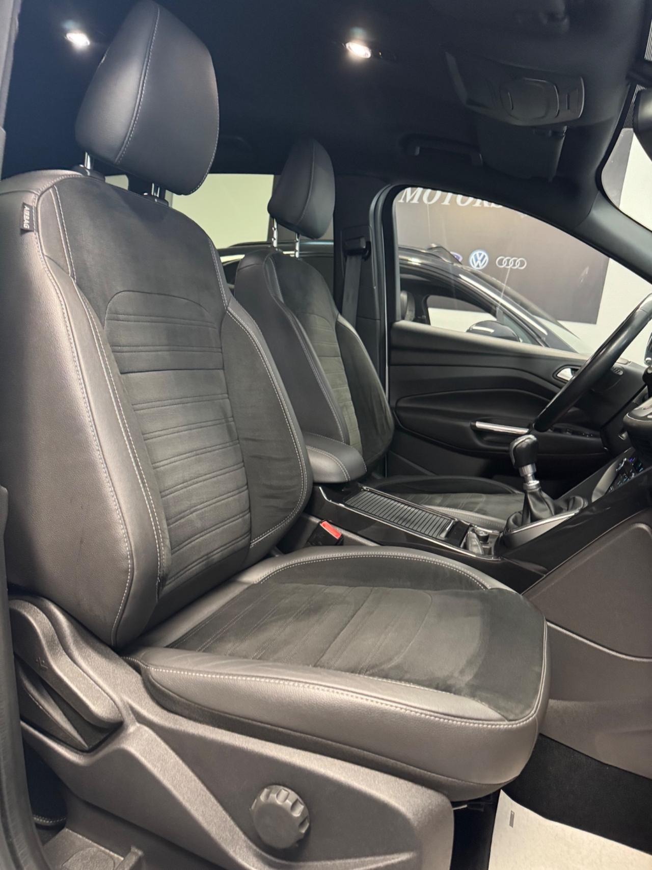 Ford Kuga 1.5 TDCI 120 CV ST-Line Finanziabile