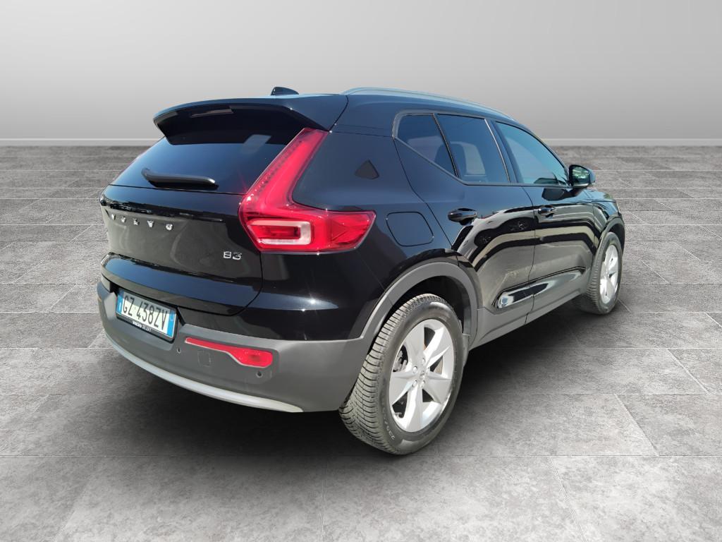 VOLVO XC40 2023 - XC40 2.0 b3 Core auto