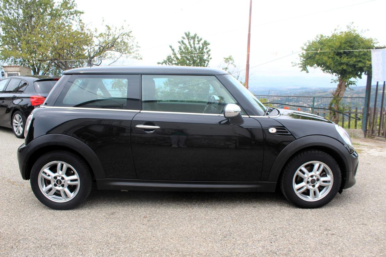 Mini Cooper D R56 1.6 90CV