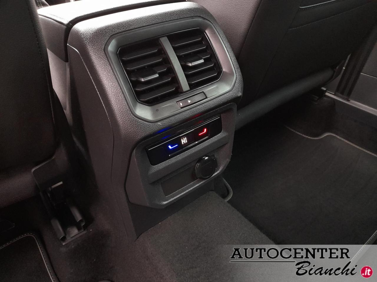 Volkswagen Tiguan 2.0 tdi R-Line 4motion 150cv dsg