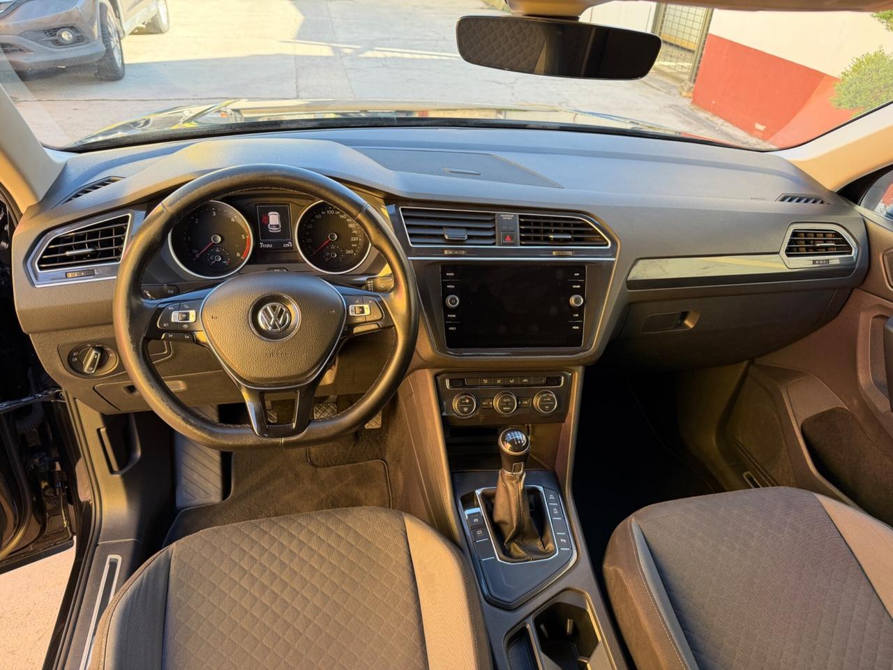 Volkswagen Tiguan 1.6 TDI R-Line - 2019