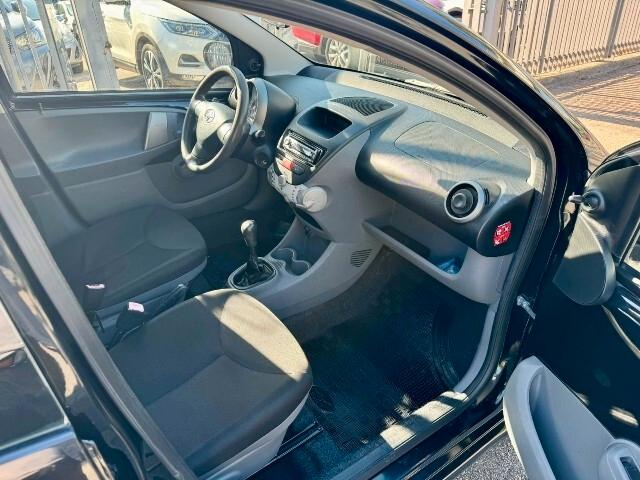 Toyota Aygo 1.0 5 porte Sol GPL 68 CV