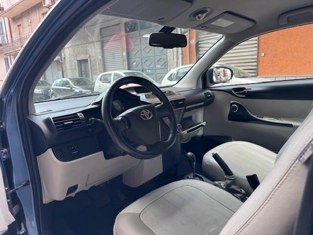 Toyota iQ 1.0 High Collection - Cambio Automatico