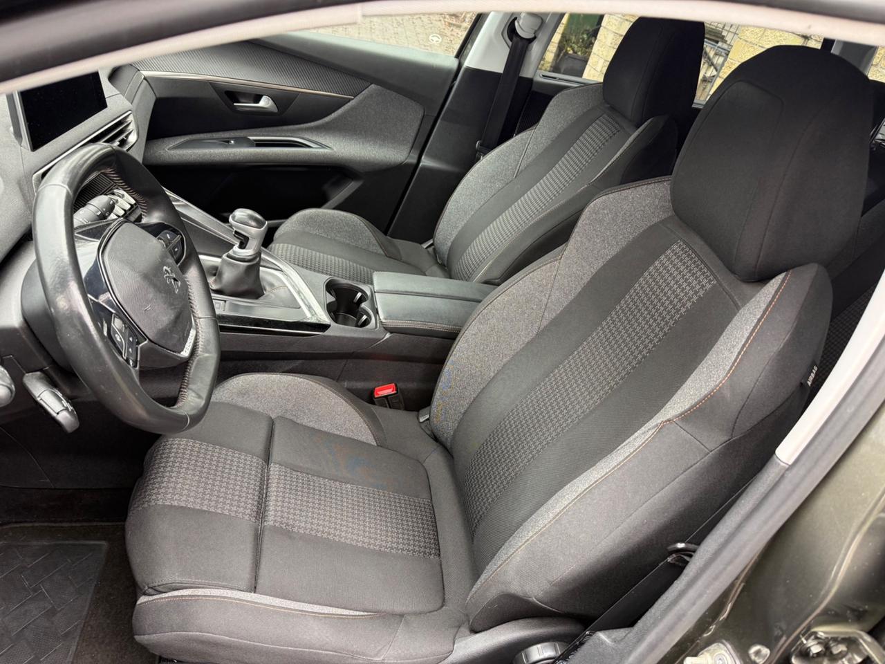 Peugeot 5008 BlueHDi 130 S&S Business 7 POSTI