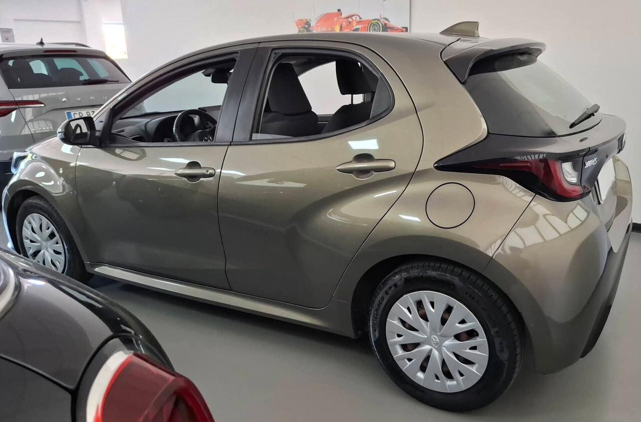 Toyota Yaris 1.5 full Hybrid 5 porte