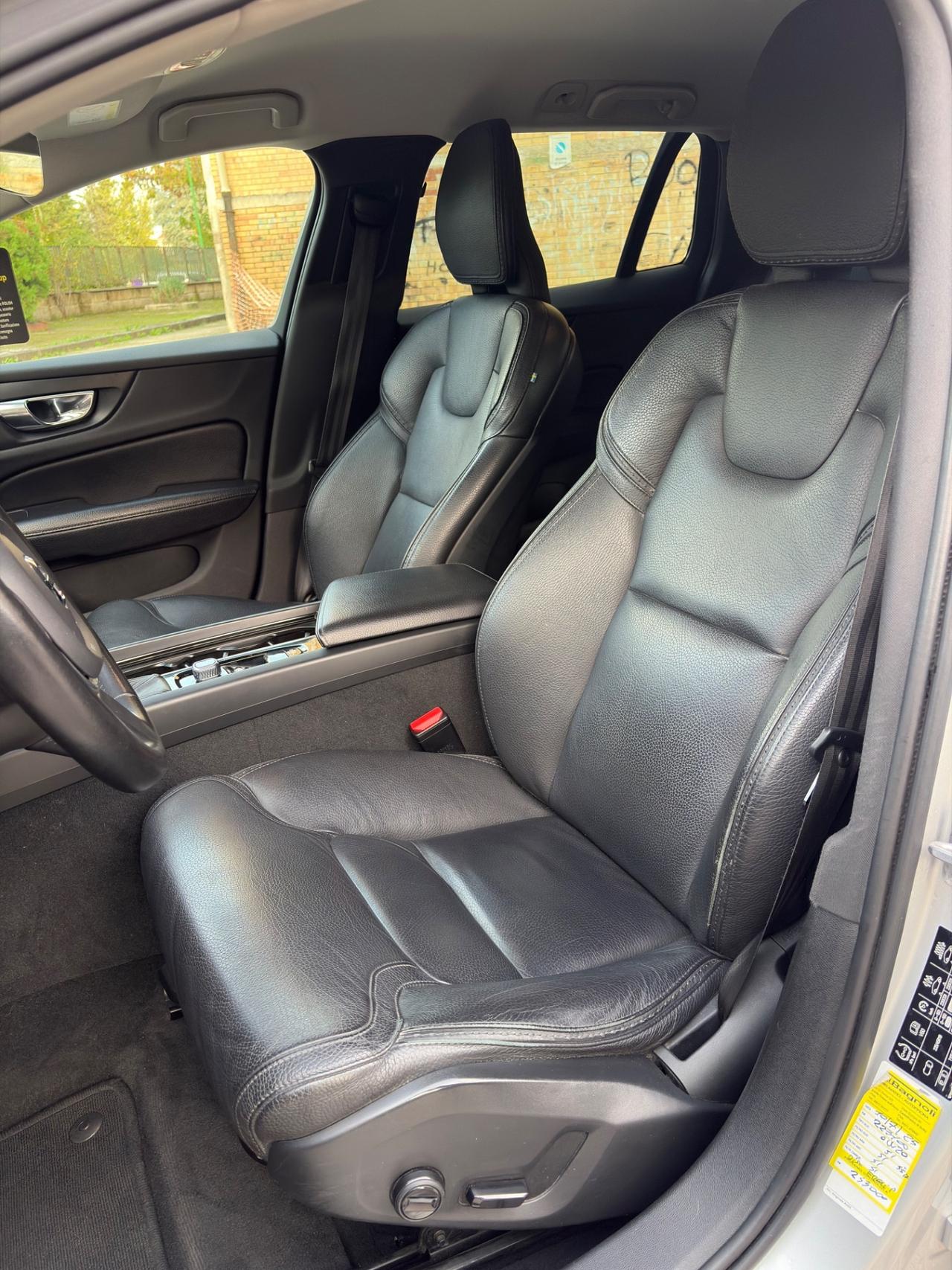 Volvo V60 Cross Country 4WD automatico