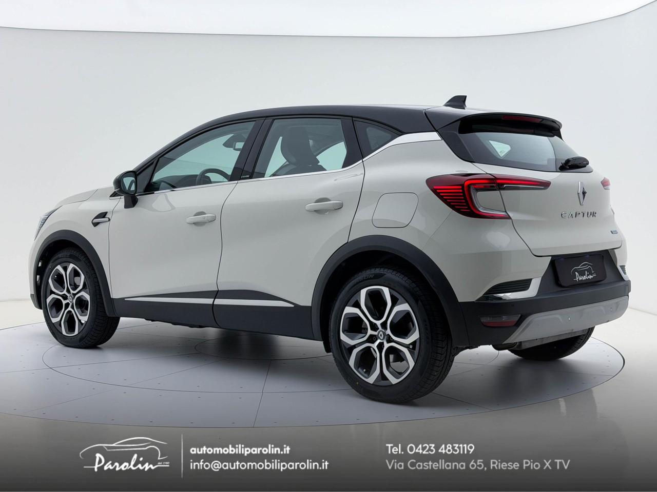 Renault Captur 1.6 E-Tech phev Intens LED-Navi-CarPlay-Telecamera