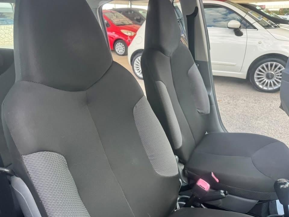 TOYOTA AYGO 1.0 12V VVT-i 5 porte Sol