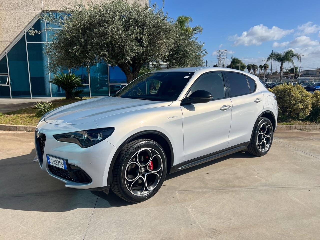 Alfa Romeo Stelvio Veloce Q4 210cv possibilità noleggio no scoring