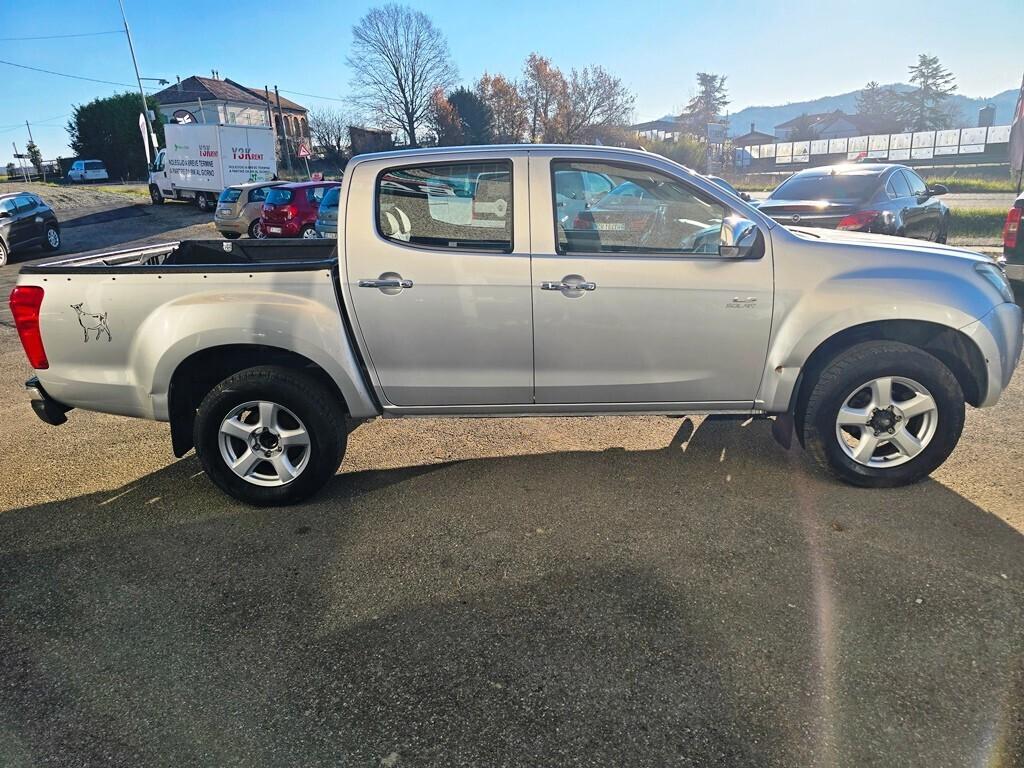 Isuzu D-Max 2.5 TDI 163CV SOLAR 4WD