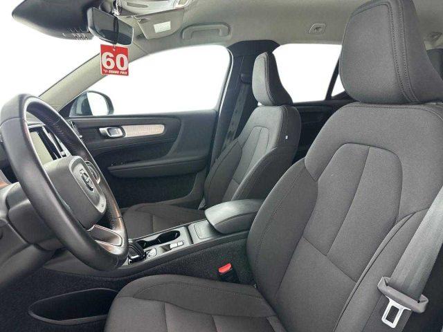 VOLVO XC40 T3 Geartronic Momentum