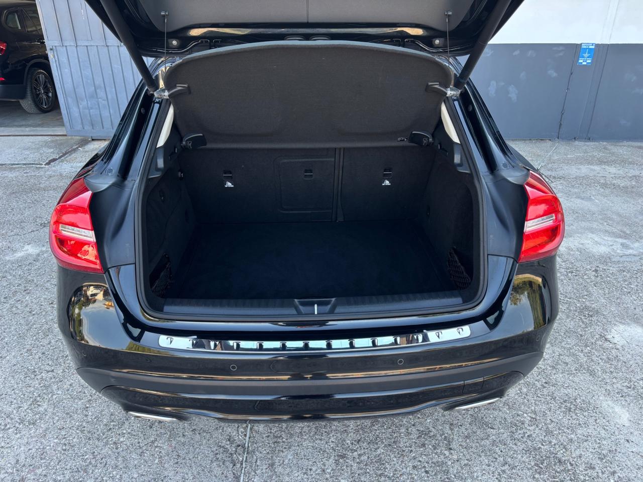 Mercedes-benz GLA 200 d Automatic 4Matic Premium