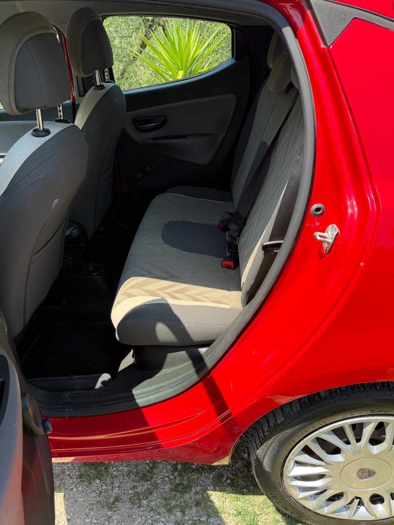 Lancia Ypsilon 1.2 69 CV 5 porte GPL Ecochic Gold
