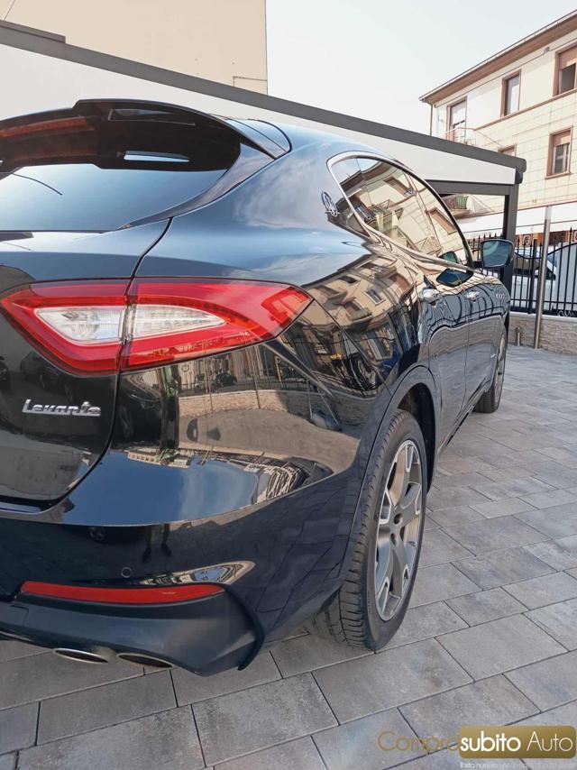 MASERATI Levante V6 AWD Gransport