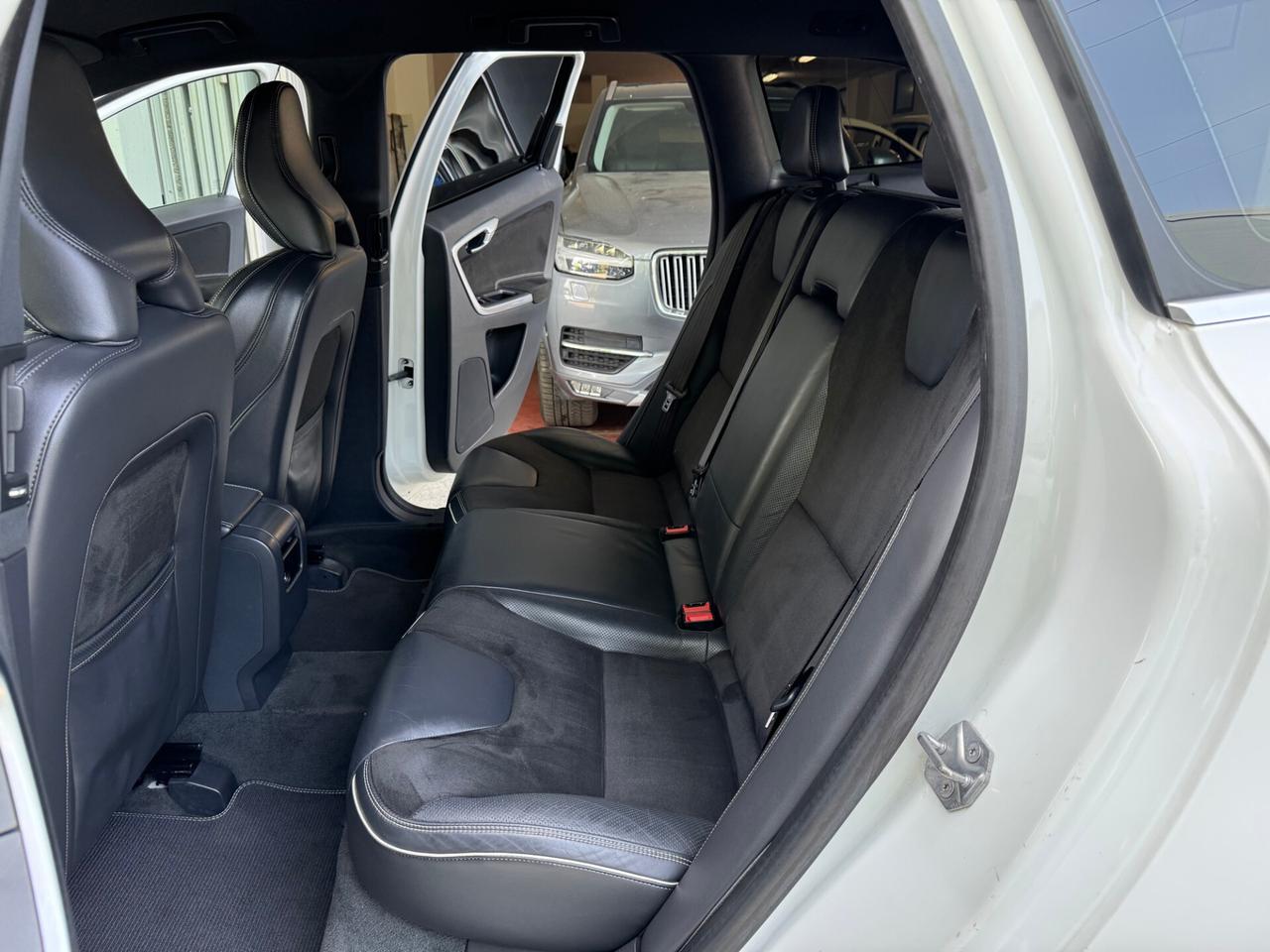 Volvo XC 60 2.4 d4 R-design AWD Gear GARANZIA24MESI
