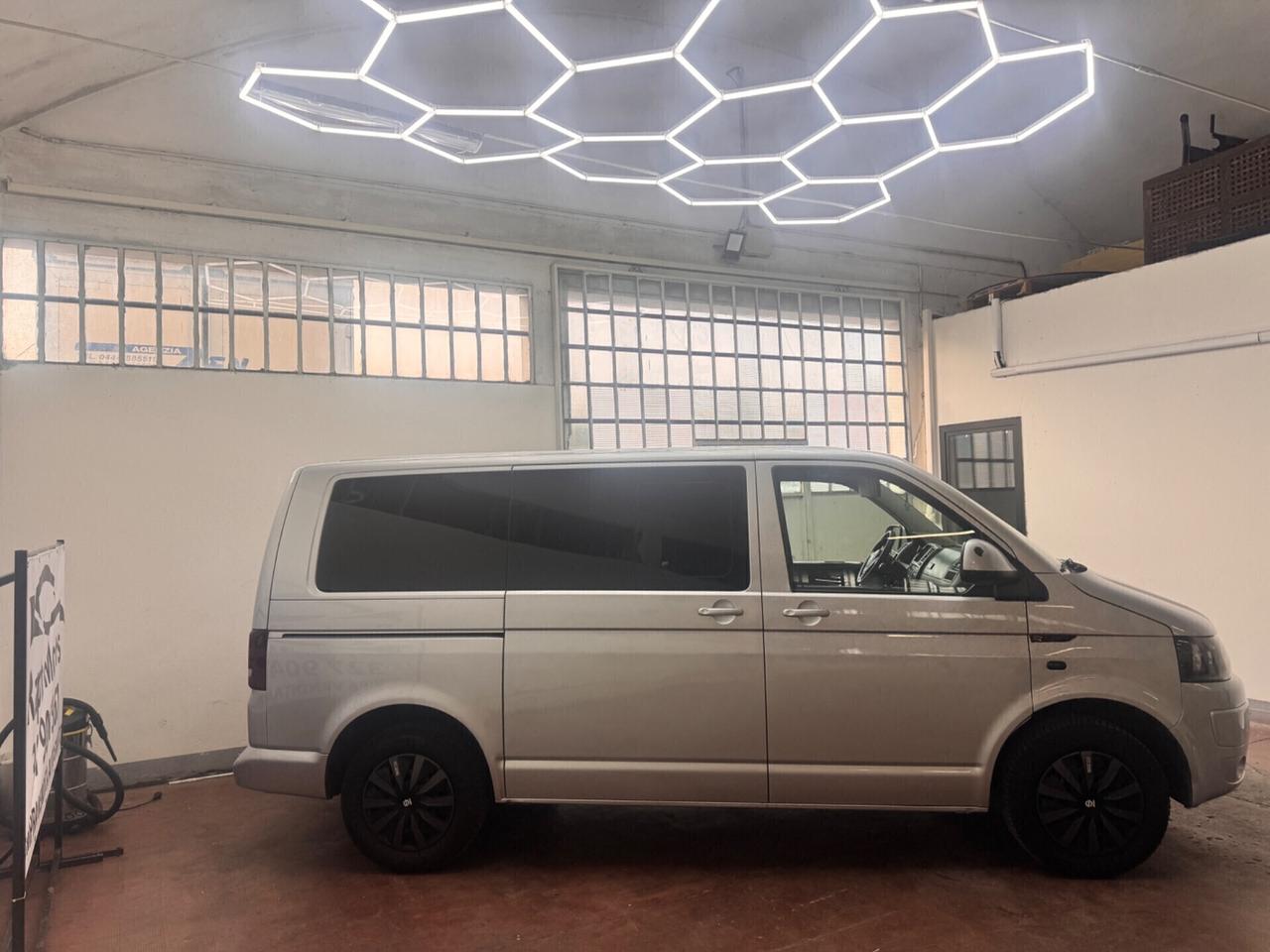 Volkswagen Multivan 2.0 TDI 140CV 9 posti