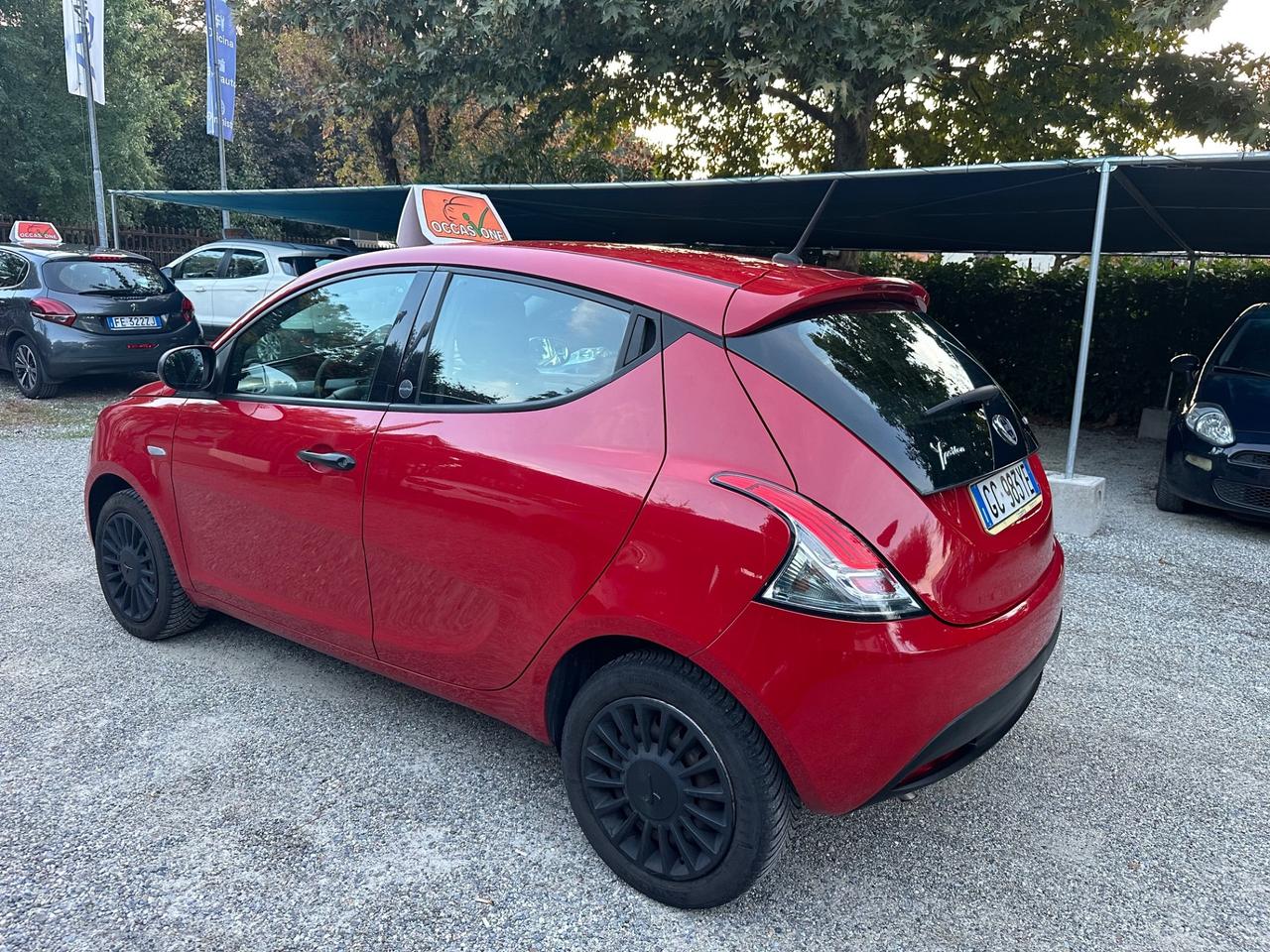 Lancia Ypsilon 1.0 FireFly 5 porte S&S Hybrid Ecochic Gold