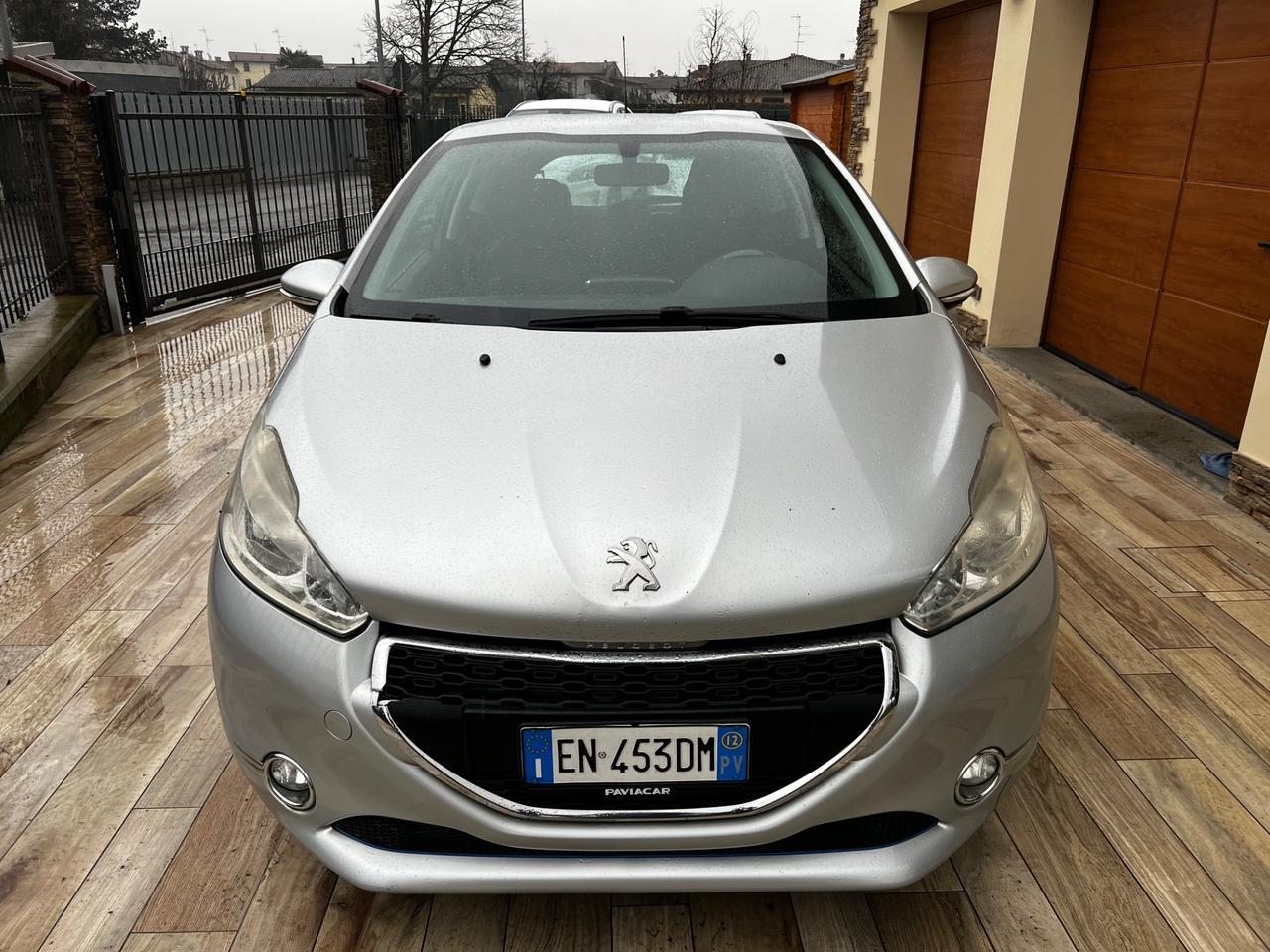 Peugeot 208 1.4 HDi 68 CV 3 porte Active NEOPATENTATI