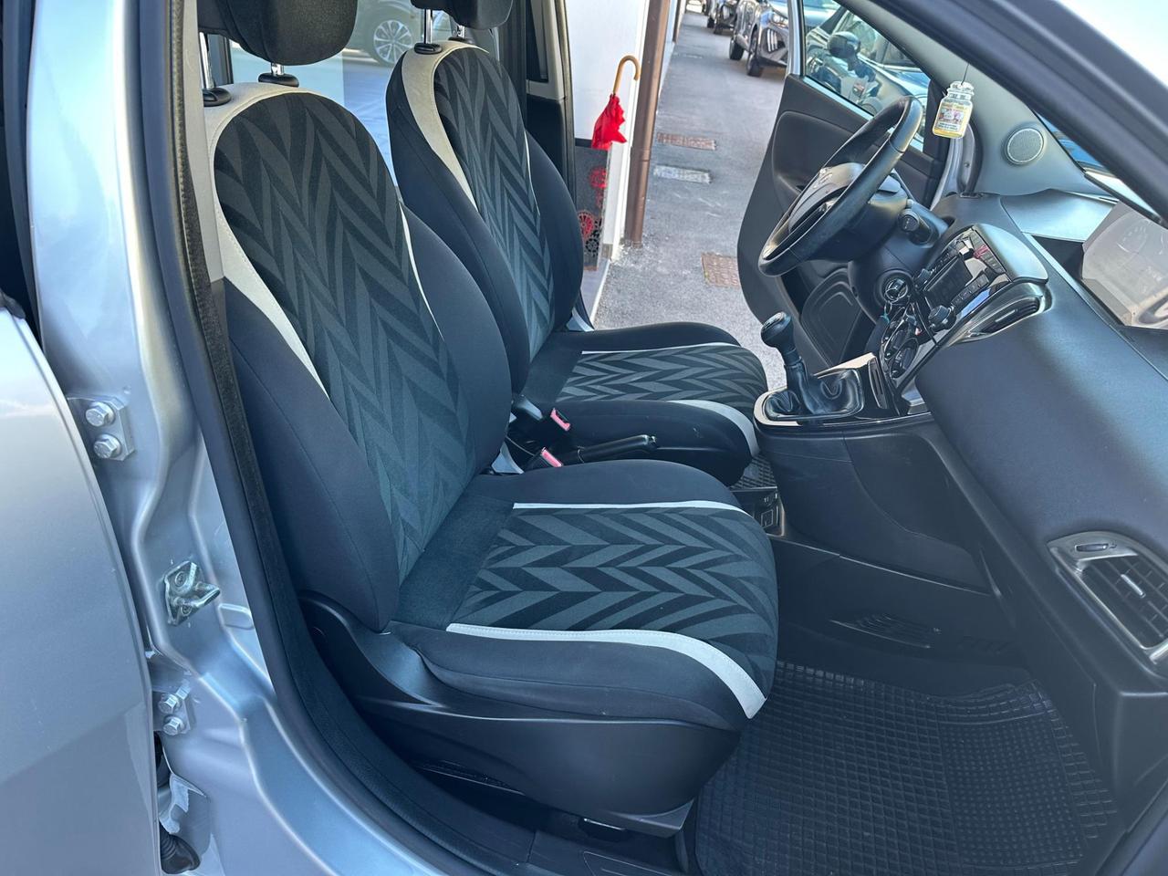 Lancia Ypsilon 5 Porte Ypsilon 1.3 mjt Gold s&s 95cv