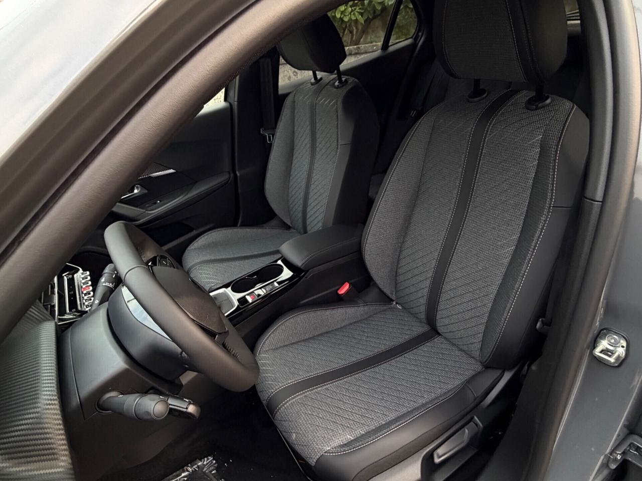 Peugeot 2008 KM0 PureTech 100 S&S Allure