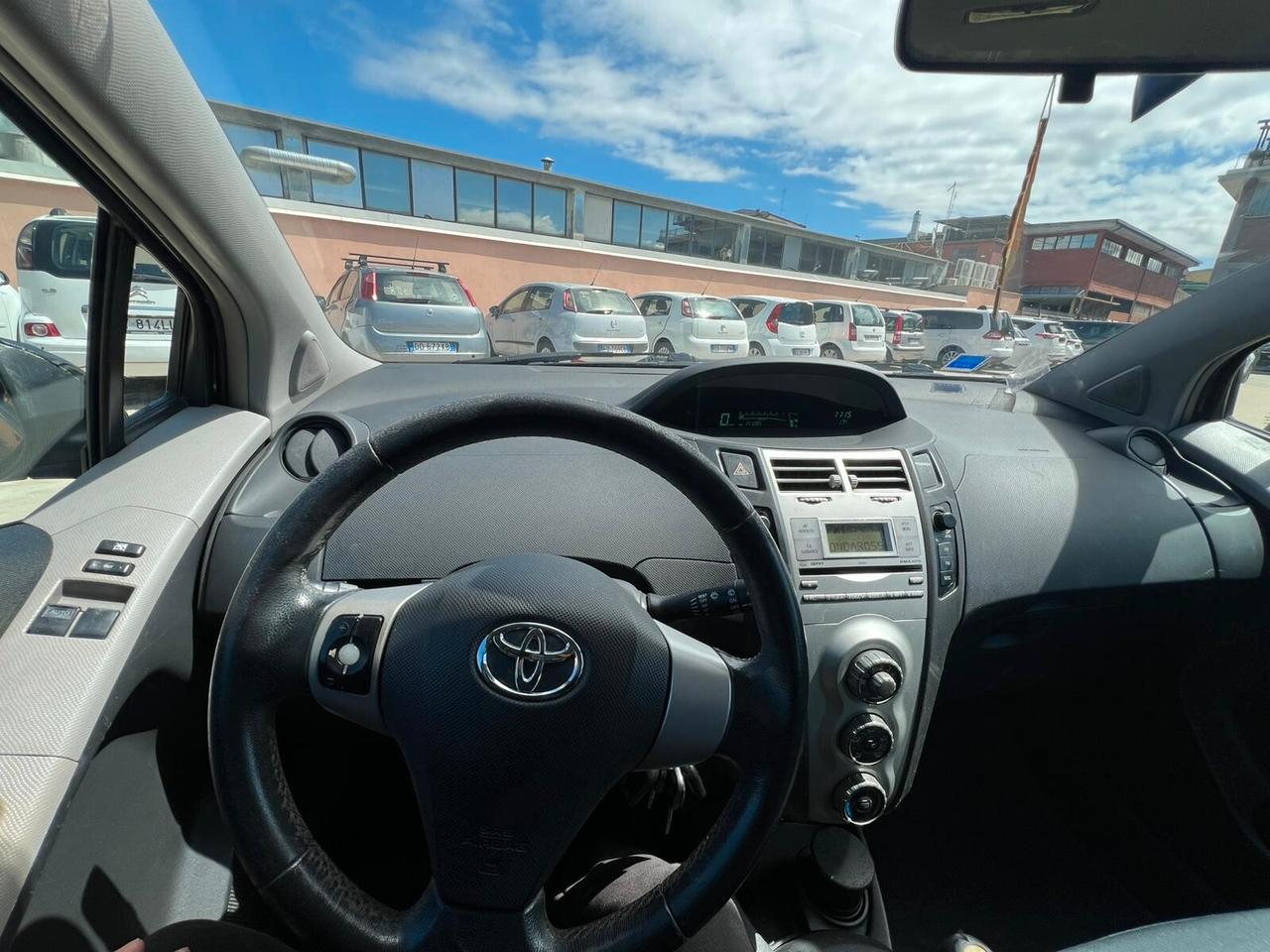 Toyota Yaris 1.3 5 porte