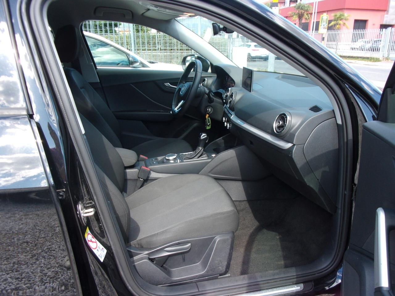 Audi Q2 35 TFSI S tronic Business
