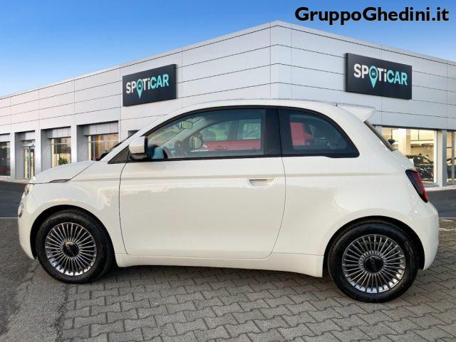 FIAT 500e La Prima Berlina 42 kWh