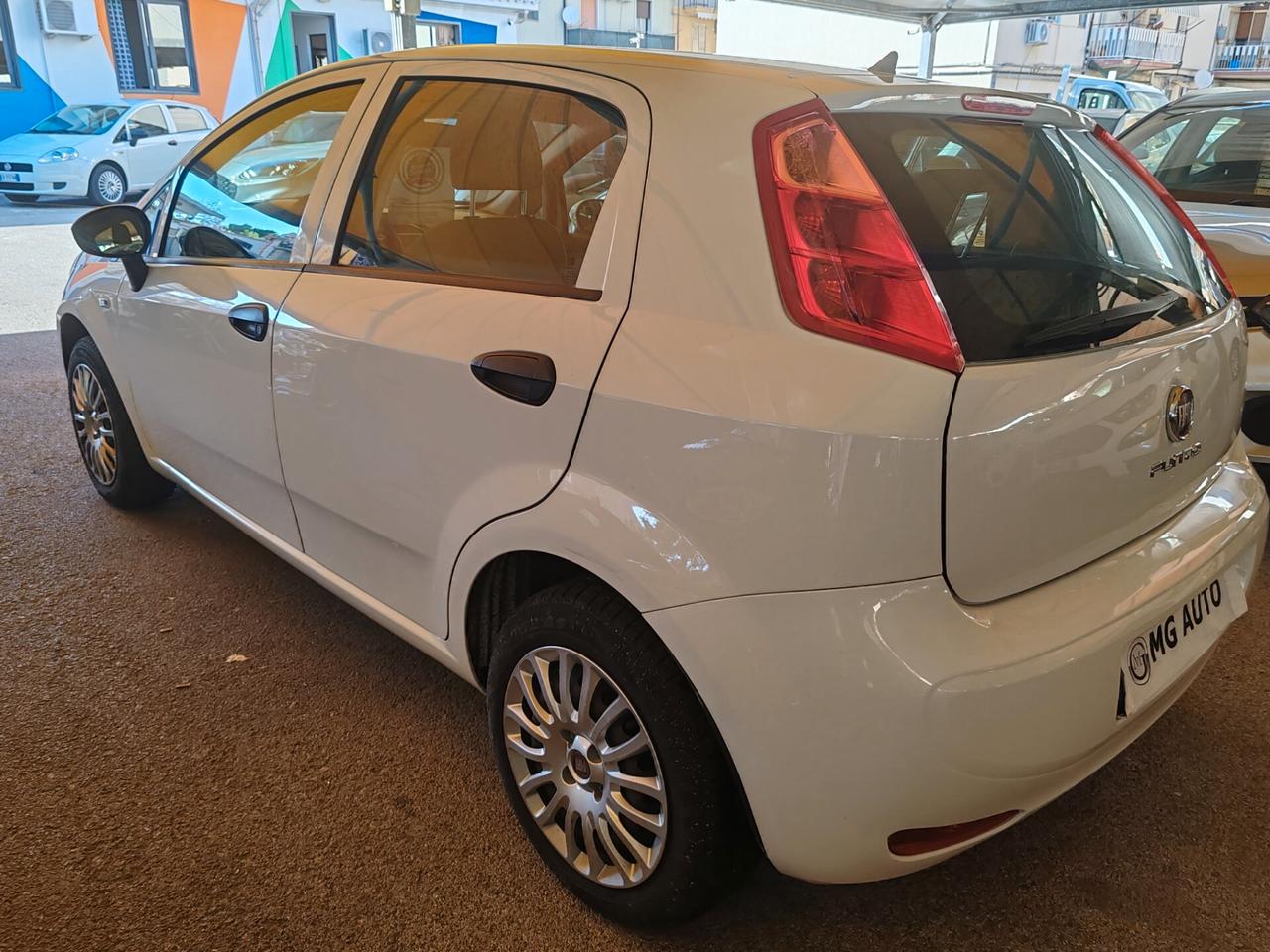 Fiat Punto 1.3 MJT II 75 CV 5 porte Street