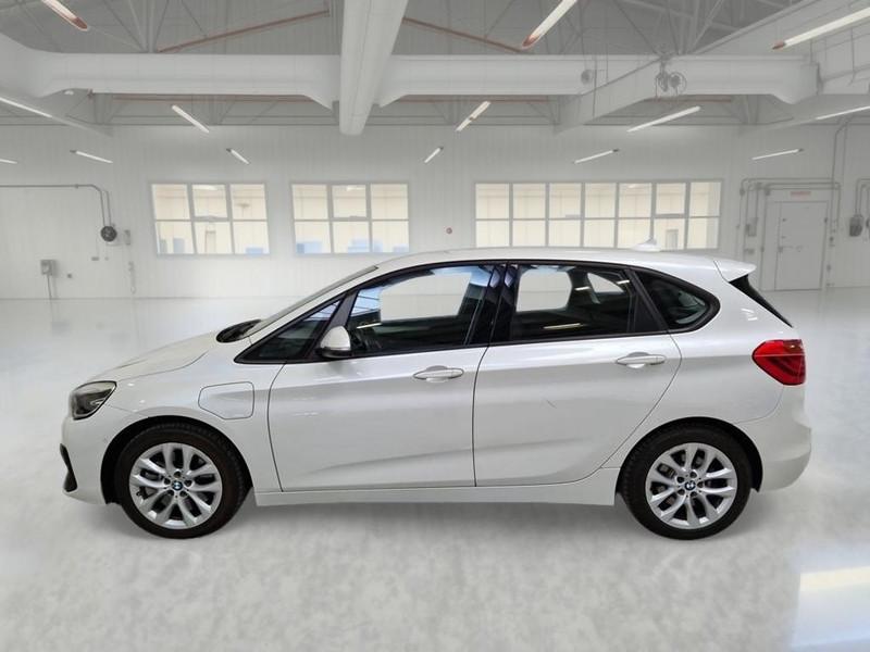 BMW 225 e ACTIVE TOURER iPerformance Business autom.