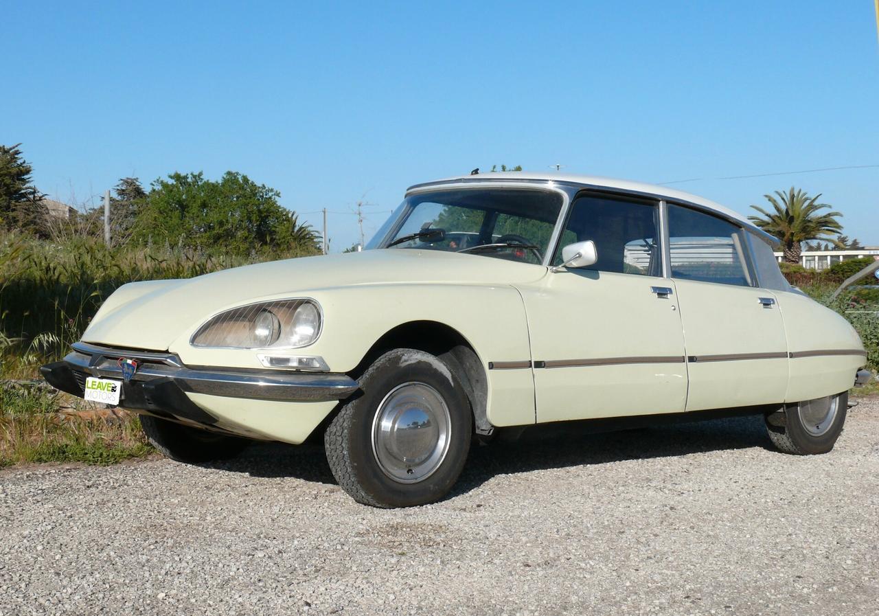 Citroen DS SUPER (M1145)