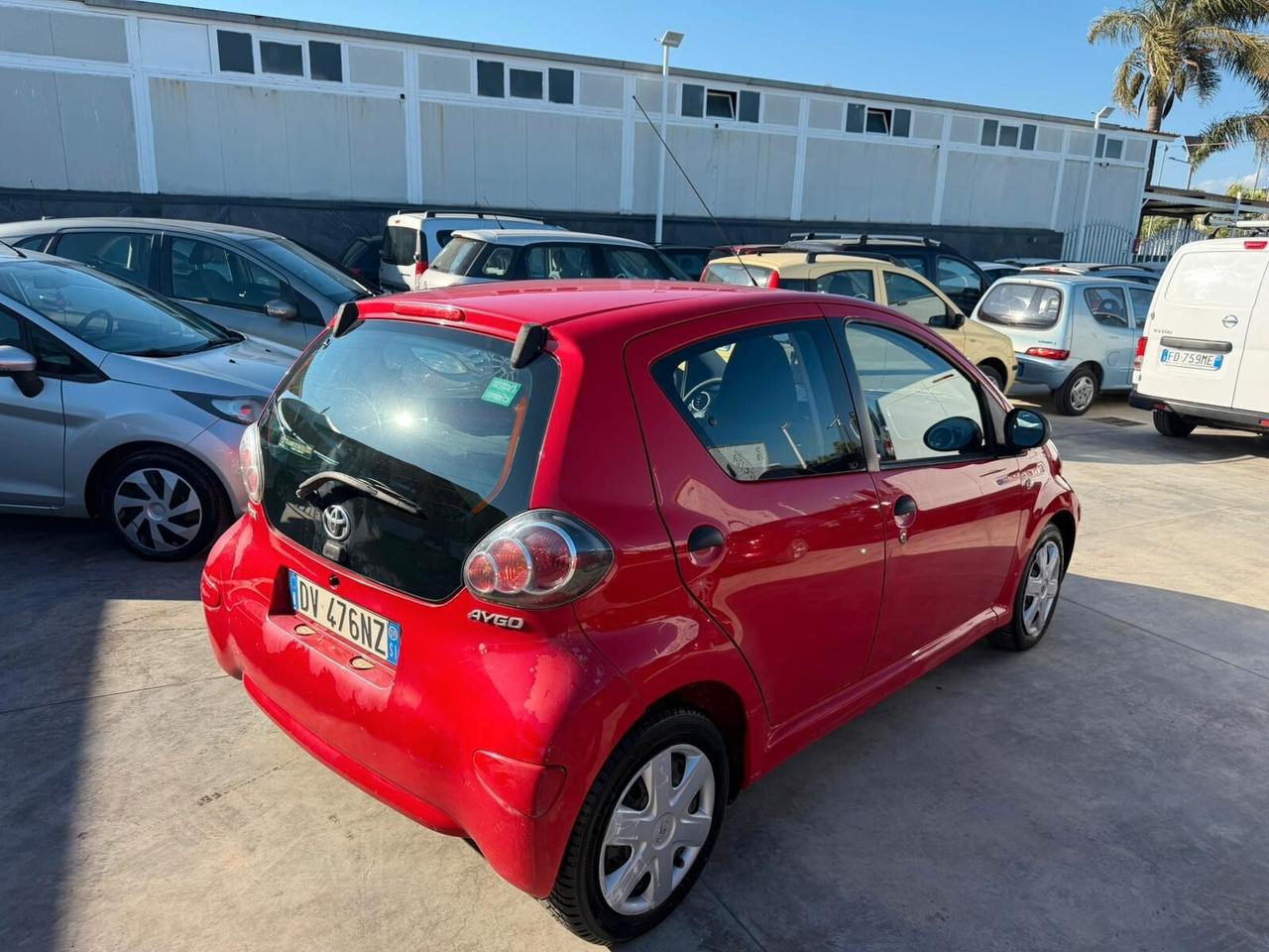 Toyota Aygo 1.0 12V VVT-i 5 porte Sol