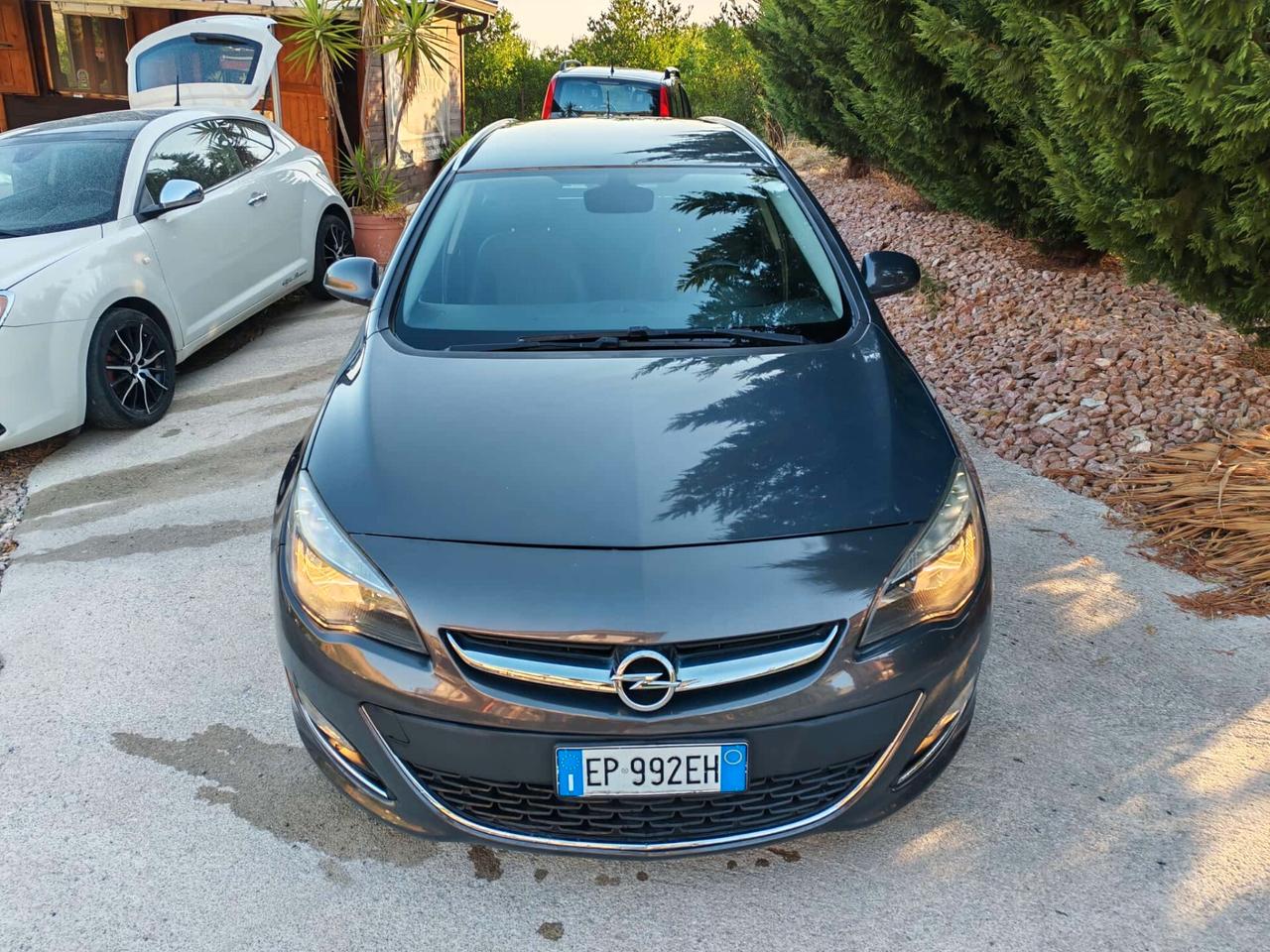 Opel Astra 1.4 Turbo 140CV Sports Tourer GPL Tech Cosmo