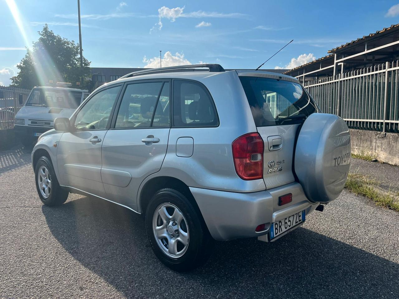 Toyota RAV 4 2.0 16V BENZ 5 porte Sol