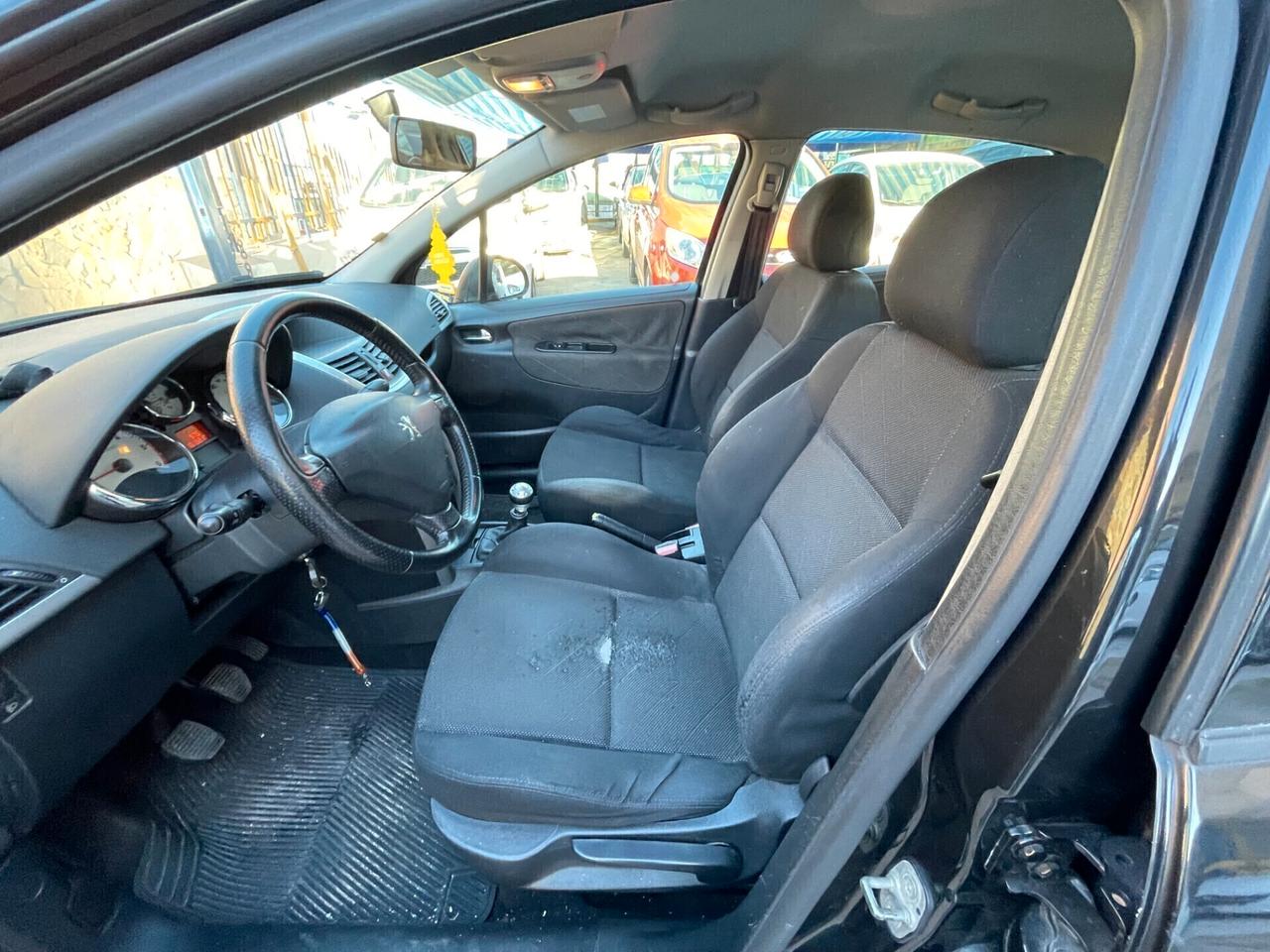 Peugeot 207 1.6 HDi 90CV 5p. XS