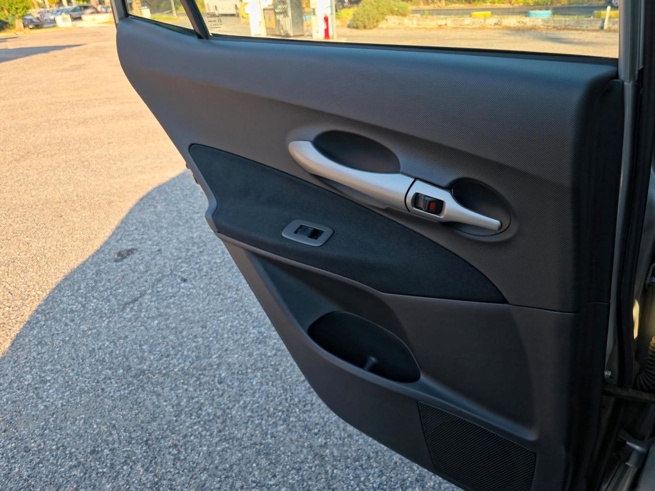 Toyota Auris 2.0 D-4D DPF 5 porte Sol CV-126 E4 Manuale NEO 2007