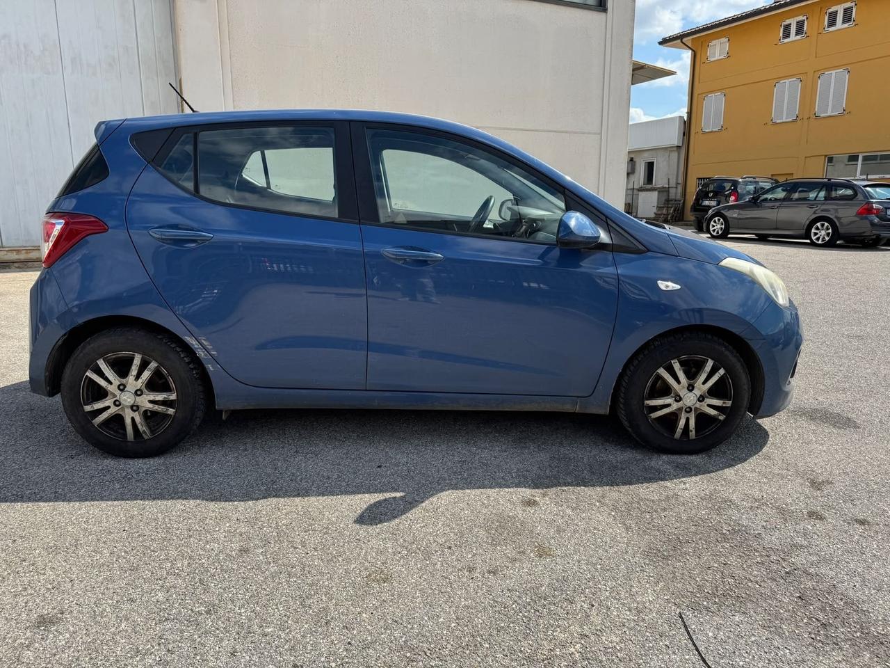 Hyundai i10 (LEGGERE)