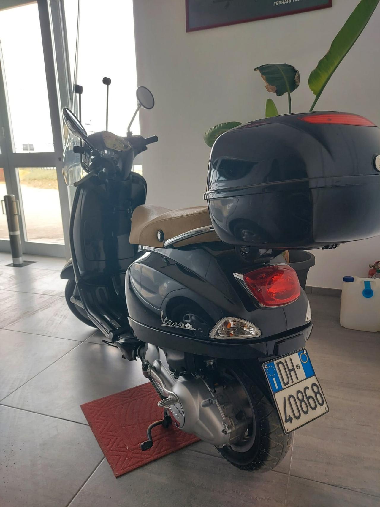 Piaggio Vespa 150 LX