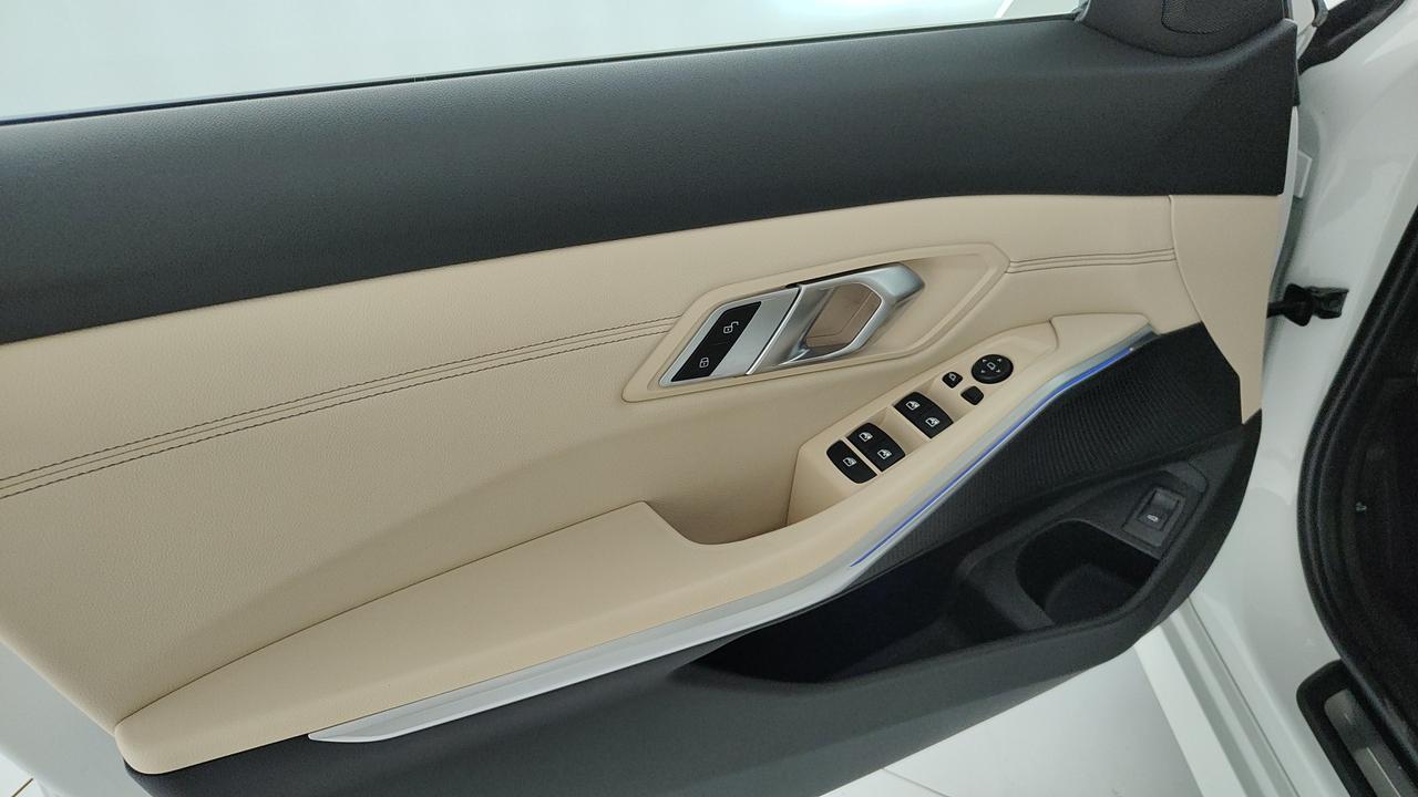 BMW BMW - BMW 320d Touring mhev 48V Luxury auto