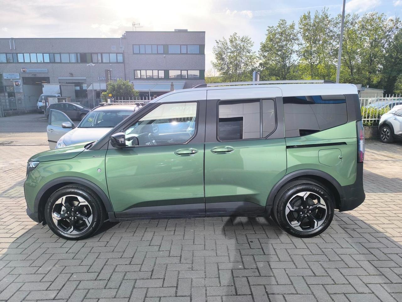 Ford Tourneo Courier 1.0 EcoBoost Powershift Active