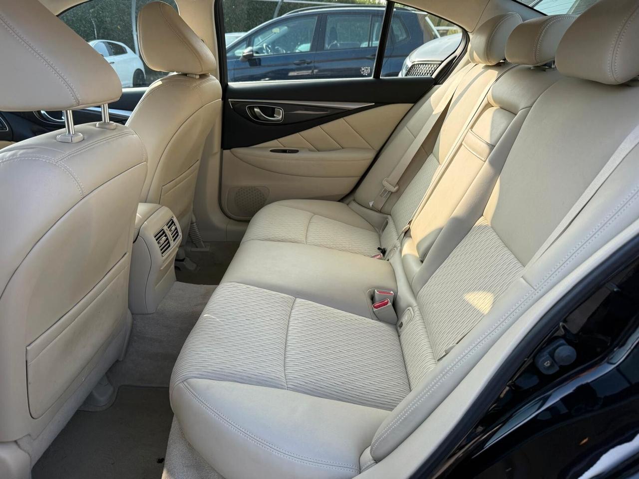 Infiniti Q50 2.2 diesel AT Premium Executive