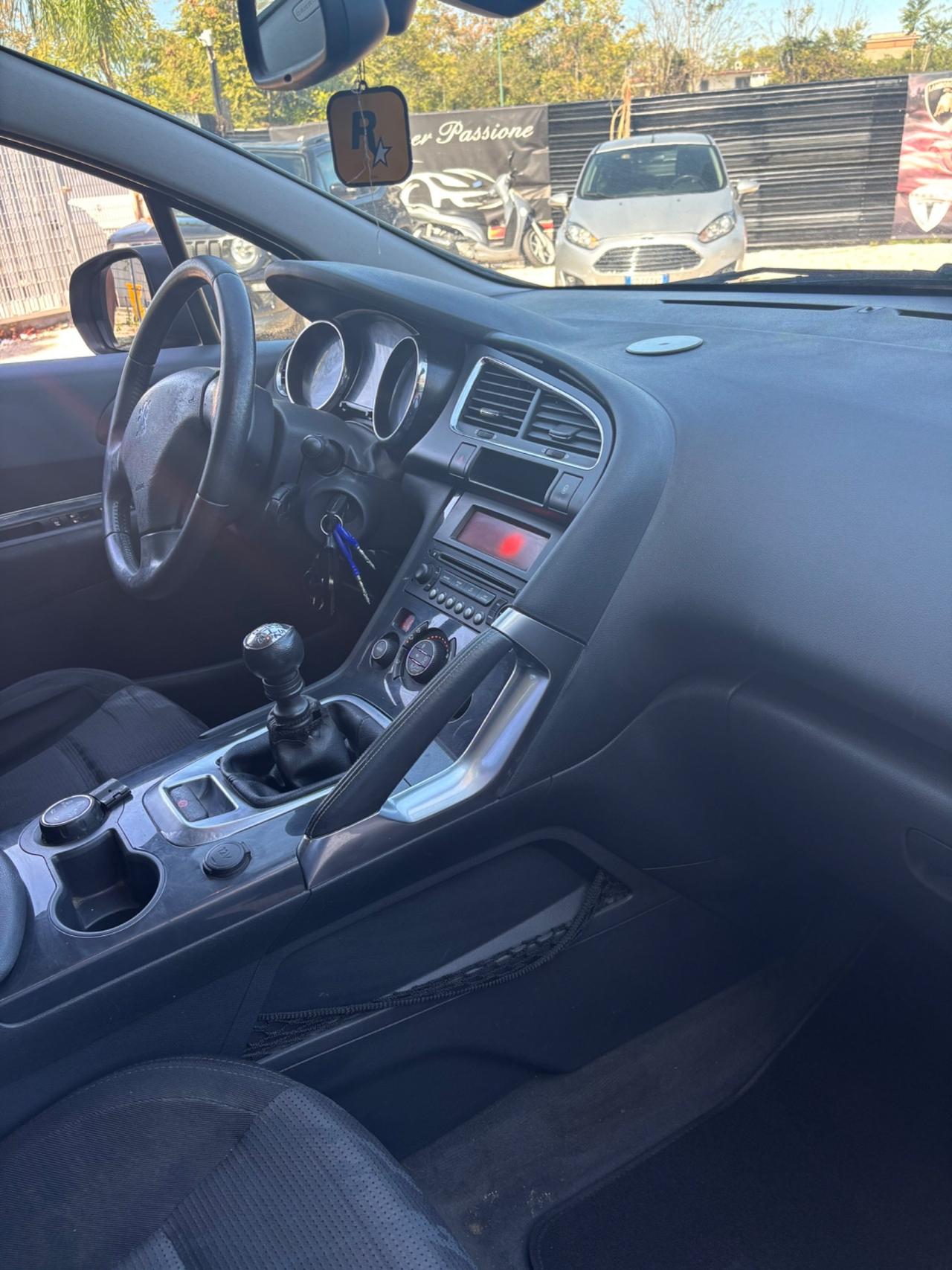Peugeot 3008 1.6 HDi 112CV Allure