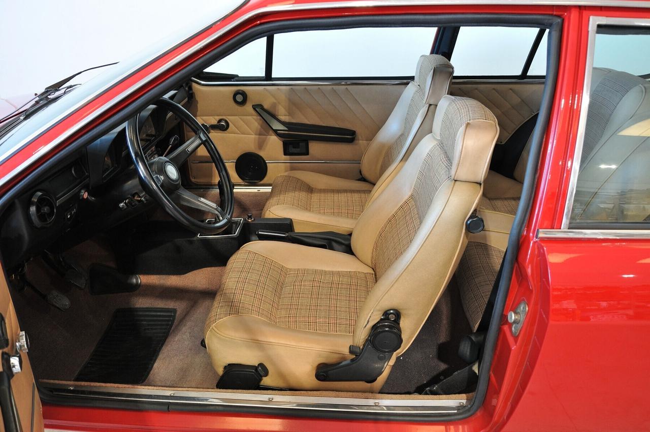 Alfa Romeo Alfetta Gt 1.6 ASI Rosso Alfa